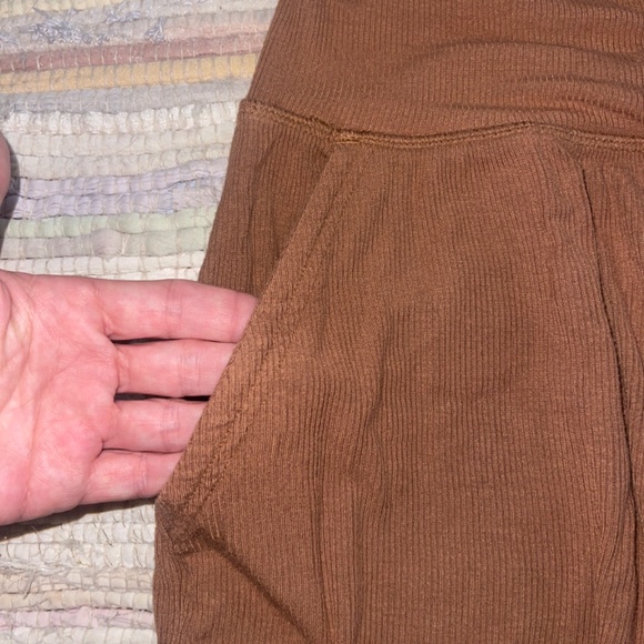 Aerie Brown High Waist Ribbed Loose Fit Lounge Shorts Size Medium - Picture 7 of 7